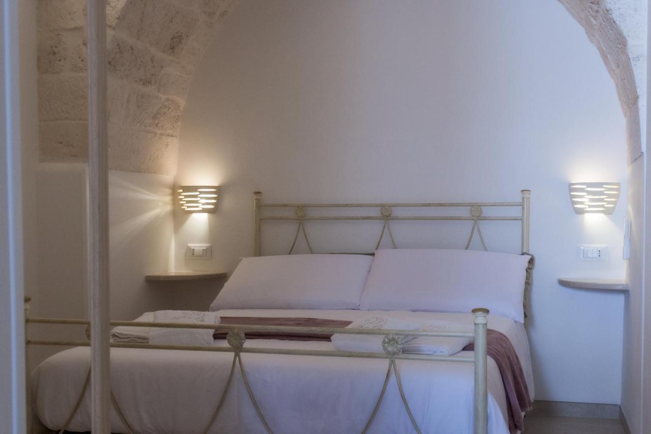 Suite Dante - Typical Apulian Rooms 치스테르니노 외부 사진